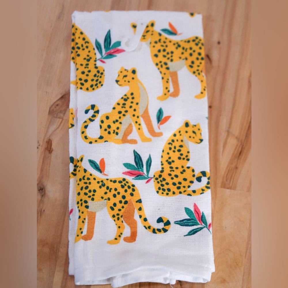 3/$20 Pair 2 Leopard Print Kitchen Towels – Jungle Cheetah Pattern - Picture 4 of 4